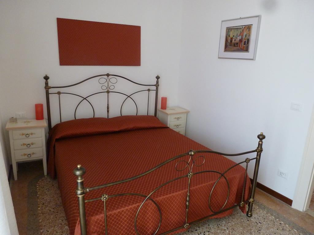 B&B La Terrazza Dei Miracoli Venecia Habitación foto